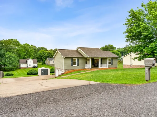 716 Ashwood Dr, Clarksville, TN 37043