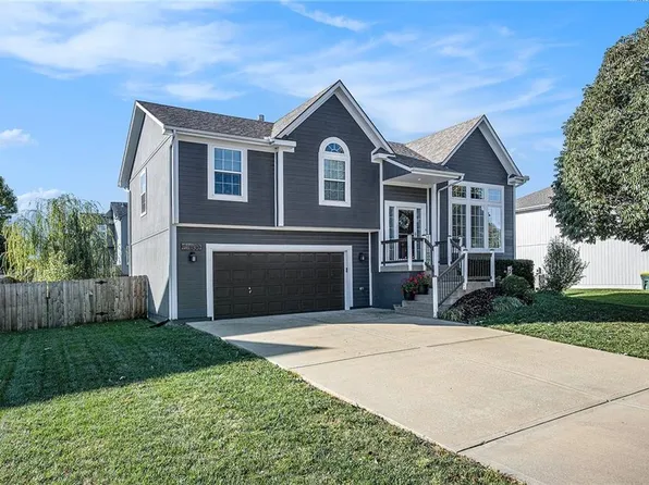 1307 N 4th Street East St, Louisburg, KS 66053
