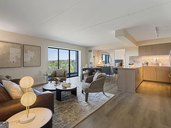 3rd image of 2460 Peachtree Rd NE #213