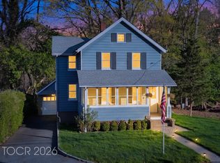 36 Hines Ave, Mahwah, NJ 07430