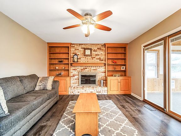 4th image of 2435 Harbor Ct