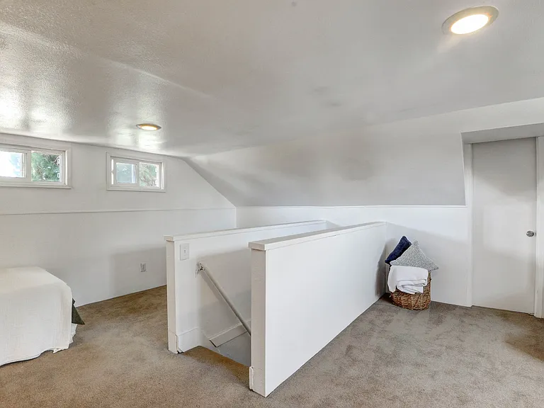 703 Manzanita Ave — Photo 30