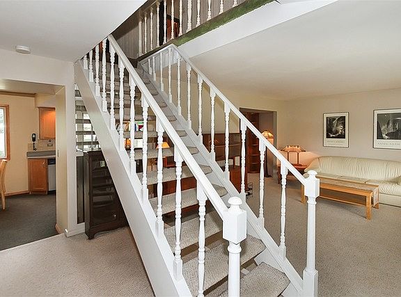 5th image of 950 Borden Dr