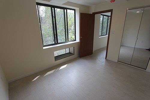 5th image of 4124 43rd St