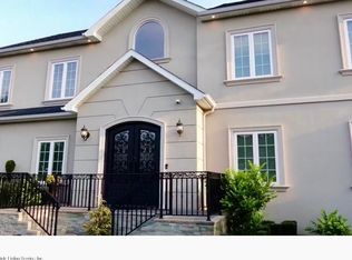 59 Weiner St, Staten Island, NY 10309