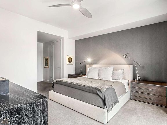 5th image of 1820 Peachtree Rd Unit 1709