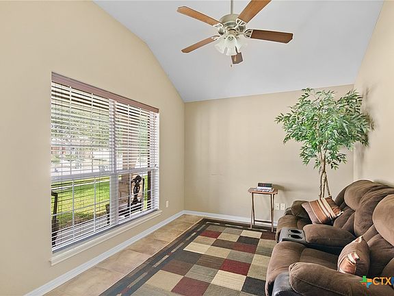 4th image of 119 Cobble Stone Ct