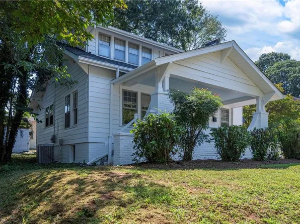 1720 Elizabeth Ave, Winston Salem, NC 27103