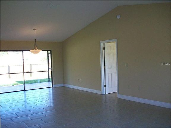 3rd image of 151 Barrington Dr