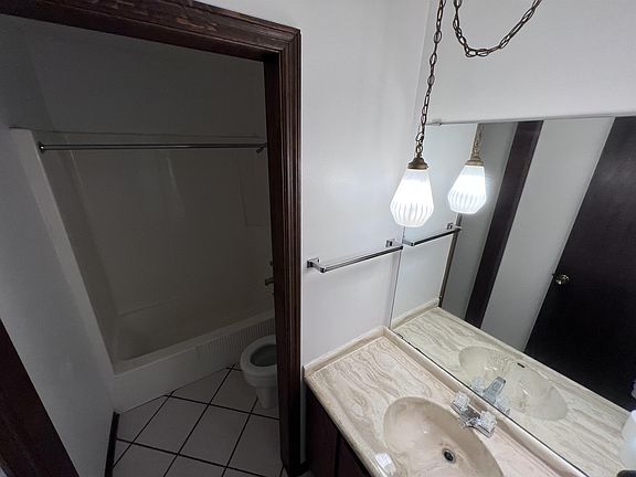 5th image of 425 W Lawrence Ave #10797164