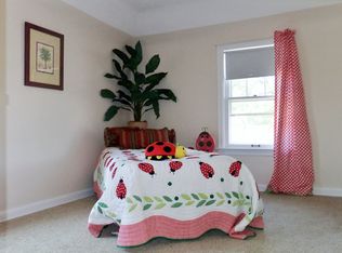 1499 Edgefield Rd, Lyndhurst, OH 44124