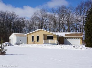 1495 Briggsville Rd, Fowlerville, MI 48836