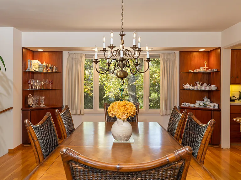375 Las Palmas Dr — Photo 6
