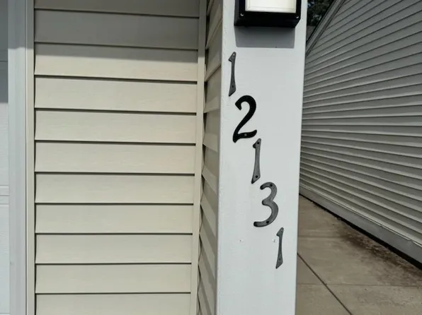 12131 Drake St NW, Coon Rapids, MN 55448