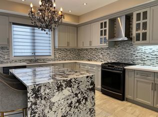 602 Lake Dr S, Georgina, ON L4P 1T5