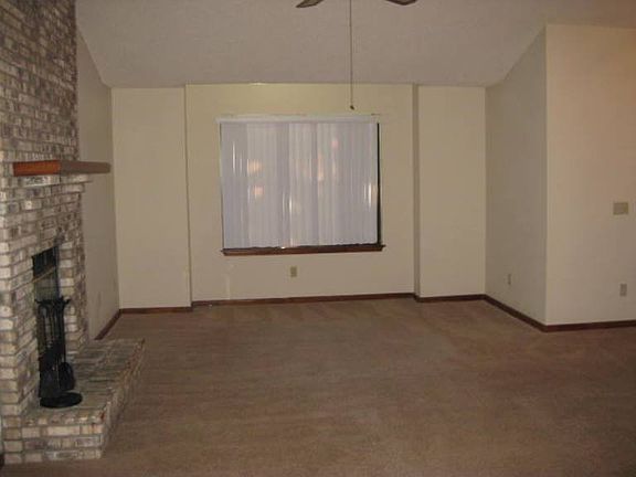 3rd image of 11562 Silk Oak Ln