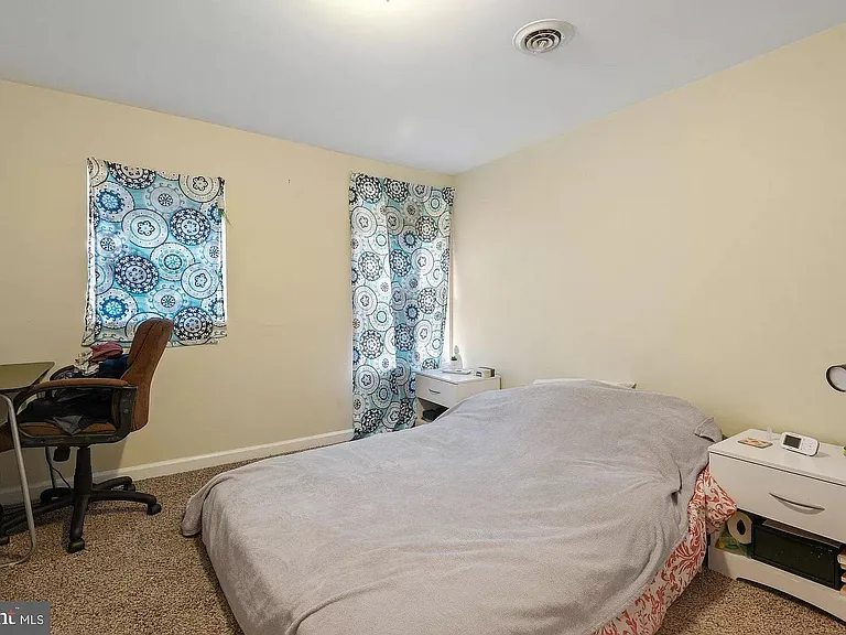 215 Westminster Ave #B — Photo 7