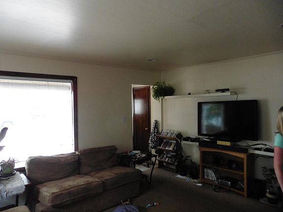 1624 Phillips Street - Living 2