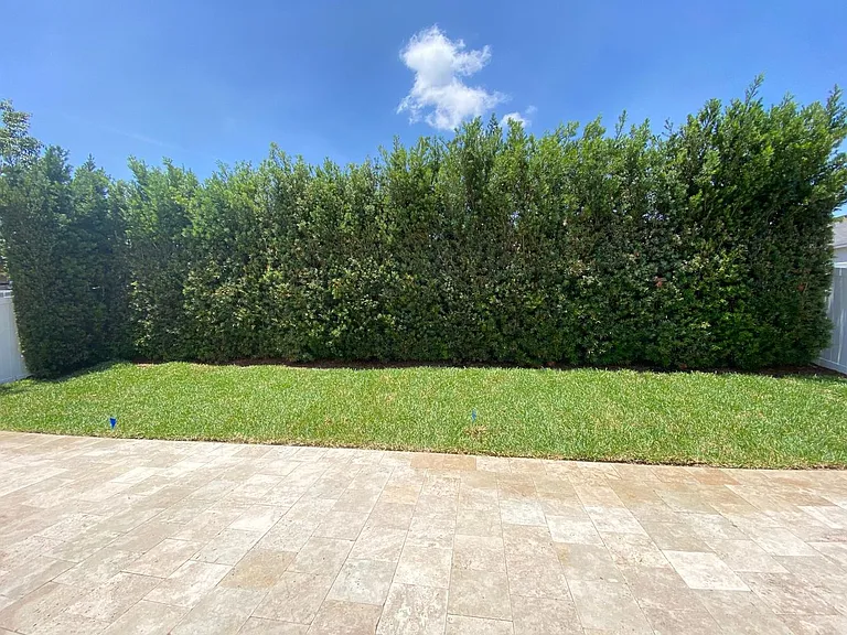 13740 Laranja St — Photo 25