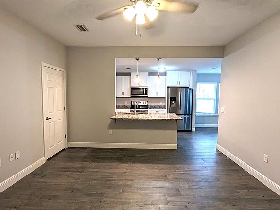 4th image of 6762 Valerie Ln