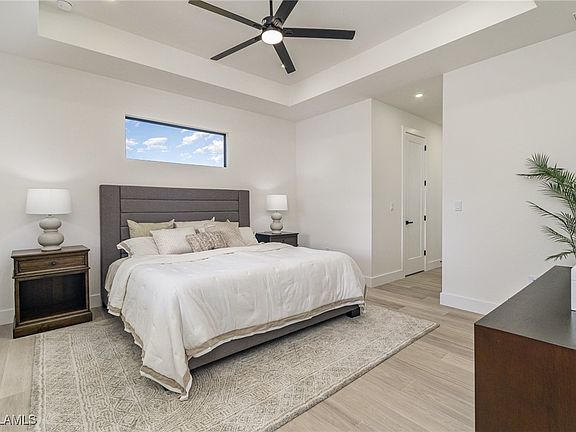 4th image of 1112 SW 23rd St