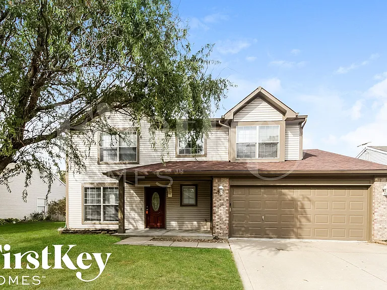 746 Apple Ln — Photo 1
