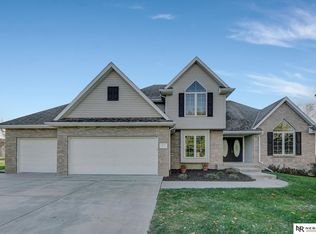 7833 Tobie Ln, Lincoln, NE 68516