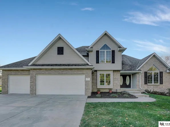 7833 Tobie Ln, Lincoln, NE 68516