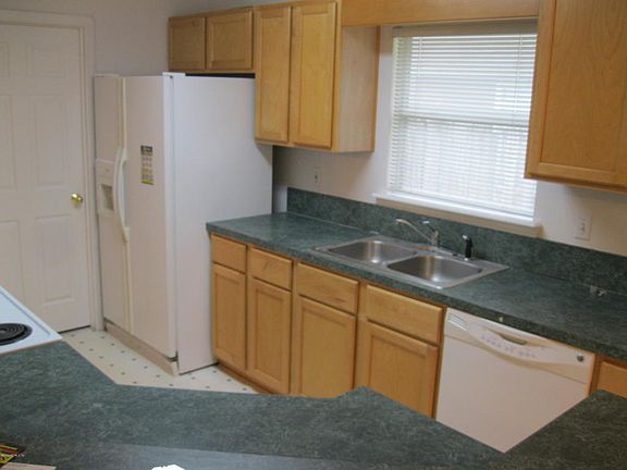 4th image of 14517 Greenover Ln