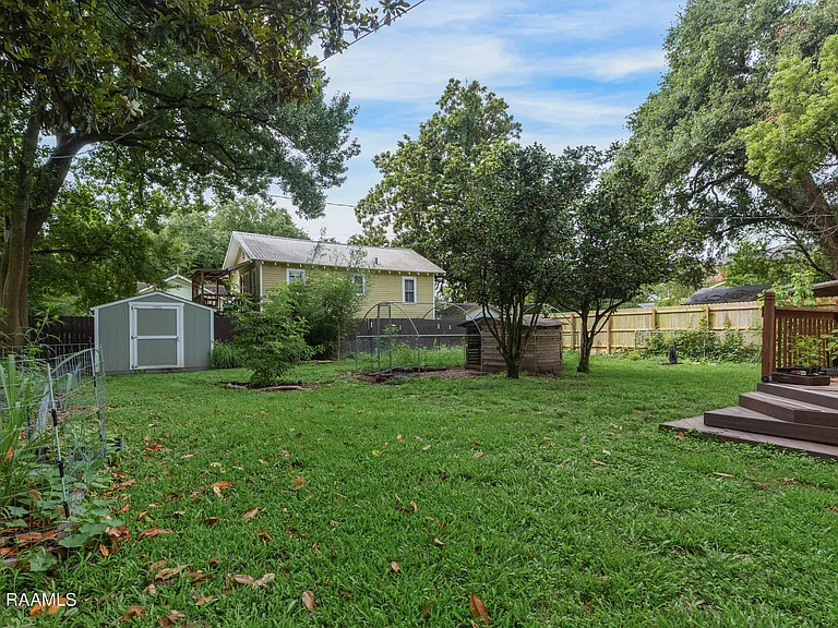 515 Roosevelt St — Photo 14