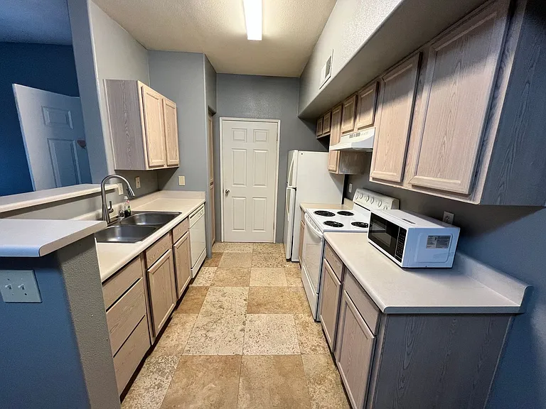 2615 W Gary Ave #2081 — Photo 8