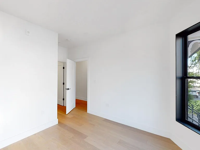 21 Buttonwood St #1 — Photo 5