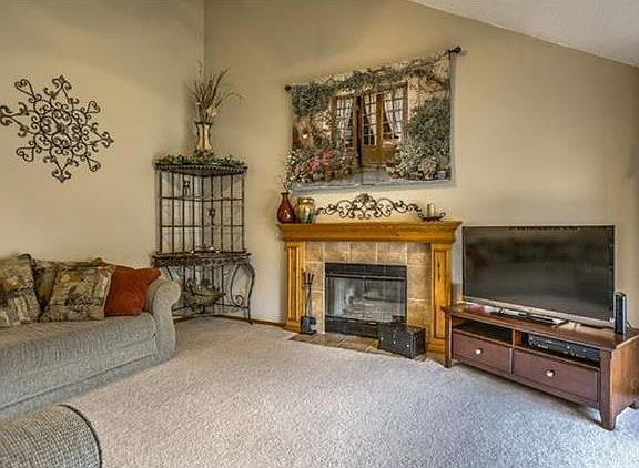 5th image of 612 NE Bryant Dr
