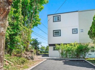 21 Elissa Ln, Yonkers, NY 10710