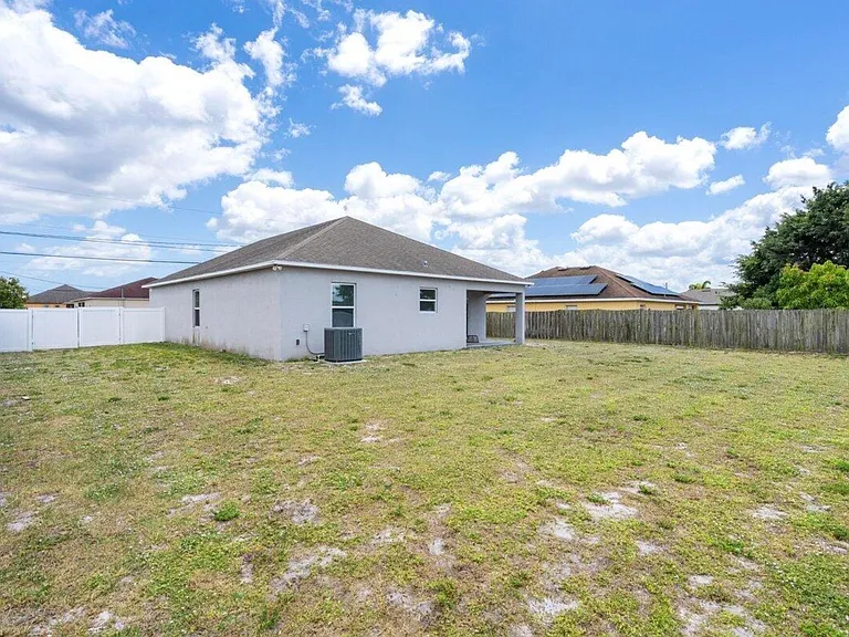 3650 SW Rivera St — Photo 15