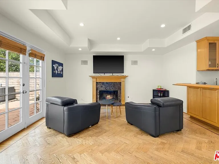 5029 Lemona Ave — Photo 25
