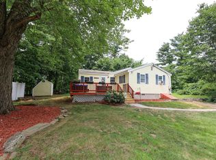 1 Hoodkroft Dr, Derry, NH 03038