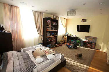 Sold by City Express Realty LLC