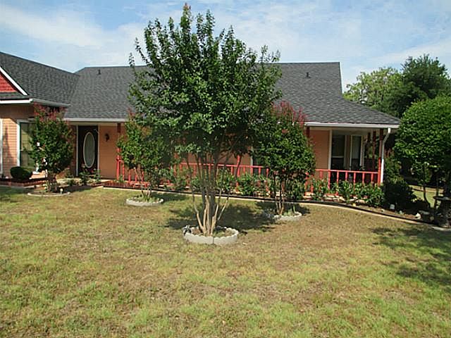 1st image of 104 Crest Brook Dr