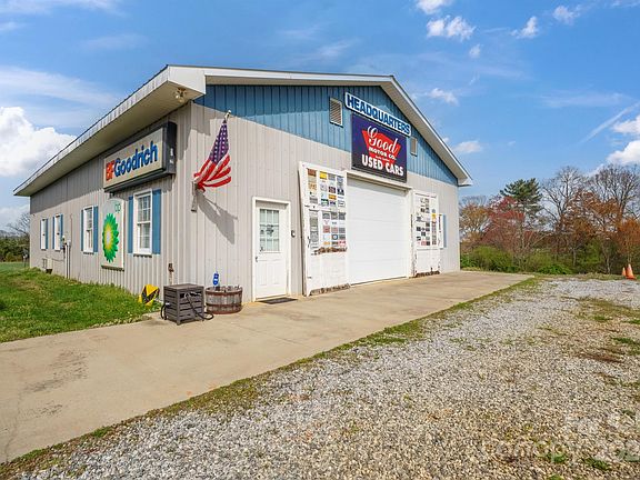 3rd image of 5254 Dusty Ln