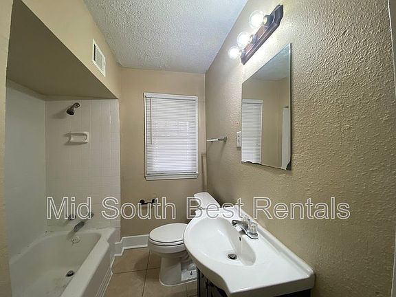 4th image of 1024 Springdale St