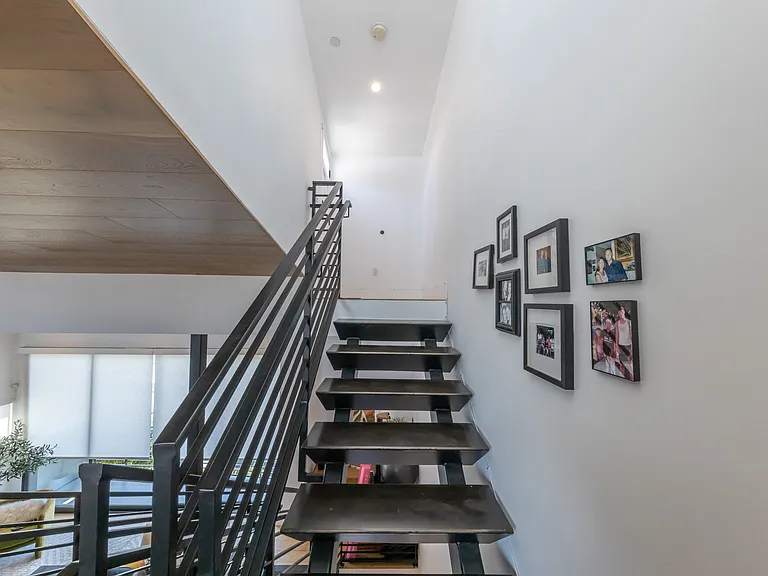 2506 S Wilson Ave — Photo 35