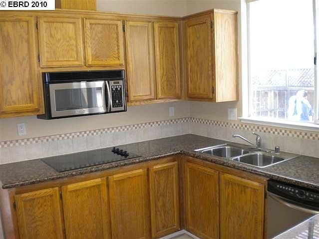 2nd image of 11 Stony Hill Pl