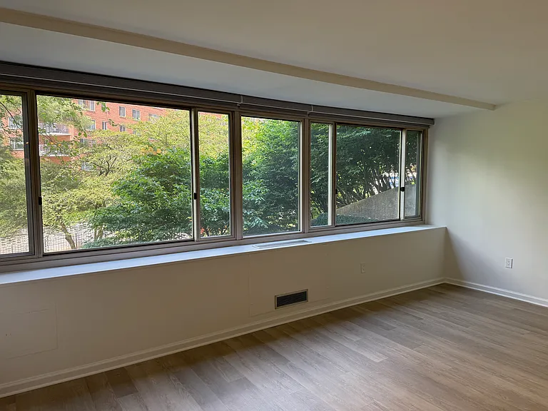 4101 Cathedral Ave NW #409 — Photo 4