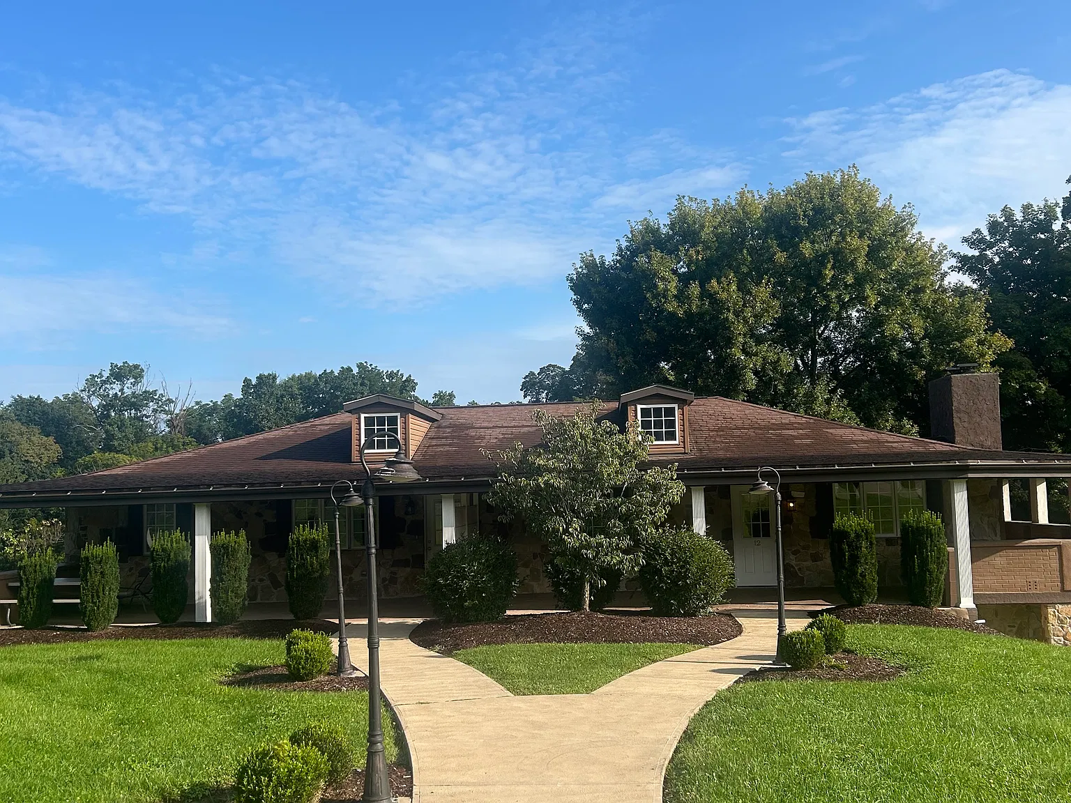 2 bed, $1,400 — Photo 1