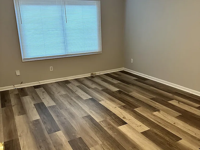 417 Patrick Henry Ct #1 — Photo 9