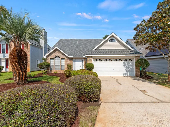 7 Citation Dr, Shalimar, FL 32579