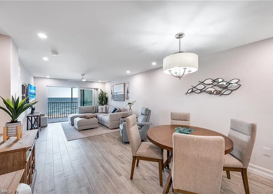 26000 Hickory Blvd #205