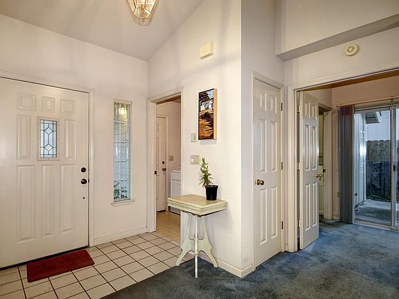 3rd image of 3121 Joellen Ct