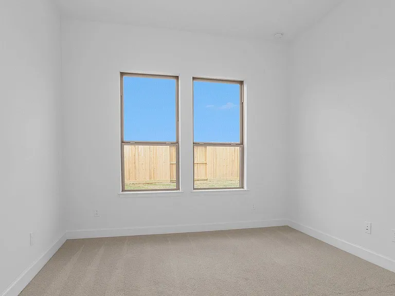 2914 Sunrise Field Ln — Photo 4